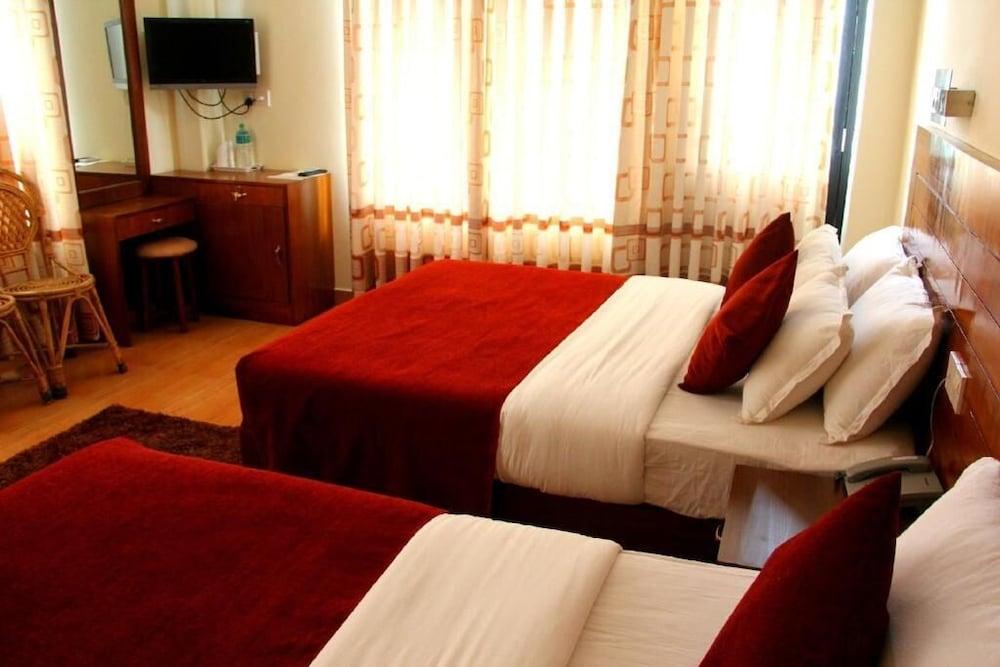 Hotel Tara Pokhara Dış mekan fotoğraf