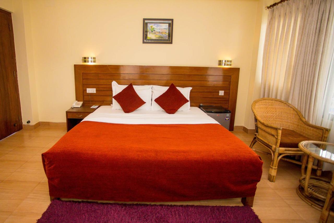 Hotel Tara Pokhara Dış mekan fotoğraf